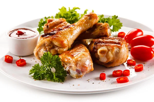 Detail View Grilled Chicken Legs Fresh Vegetables Barbecue Sauce — Stock Photo, Image