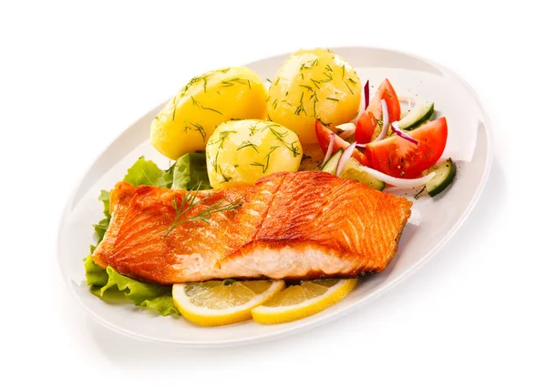 Roasted Salmon Steak Boiled Potatoes Vegetables White Plate — Stock Photo, Image