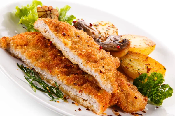 Breaded Sliced Chicken Schnitzel Baked Potatoes Mushrooms Garlic White Plate — Stock Photo, Image