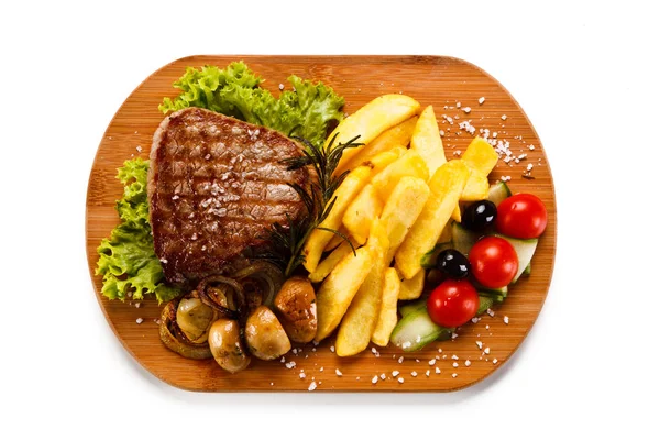 Roasted Beef Medallion French Fries Tomatoes Lettuce Mushrooms Wooden Board — Stock Photo, Image