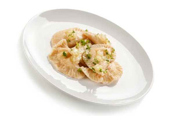 Dumplings Met Gehakte Groene Uien Witte Plaat — Stockfoto