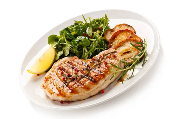 Grilled Chicken Breast Baked Apple Slices Lemon Spinach Salad White — Stock Photo, Image