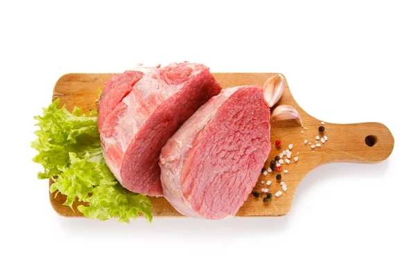 Carne Cruda Con Especias Sobre Tabla Madera — Foto de Stock
