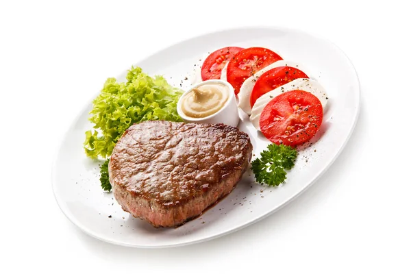 Fileto Biftek Caprese Salatası Hardal — Stok fotoğraf