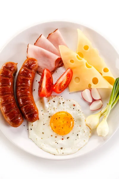 Tasty Meal Sausages Fried Egg Ham Cheese Vegetables — Stock Photo, Image