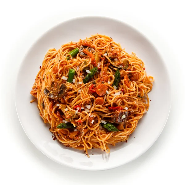 Kryddig Pasta Med Tomatsås Och Stuvade Grönsaker — Stockfoto