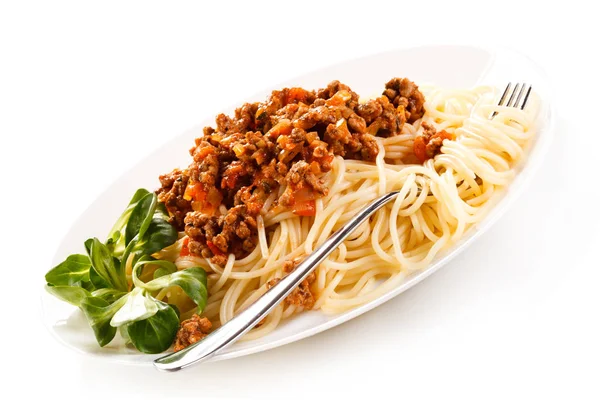 Spaghetti Bolognese Mit Basilikumblättern — Stockfoto