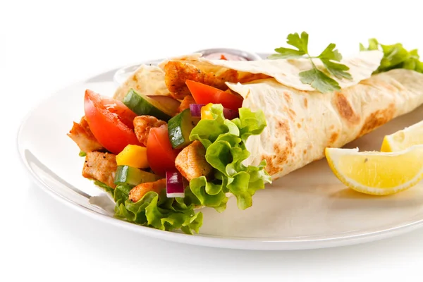 Shawarma Tavuk Eti Sebze Ile — Stok fotoğraf