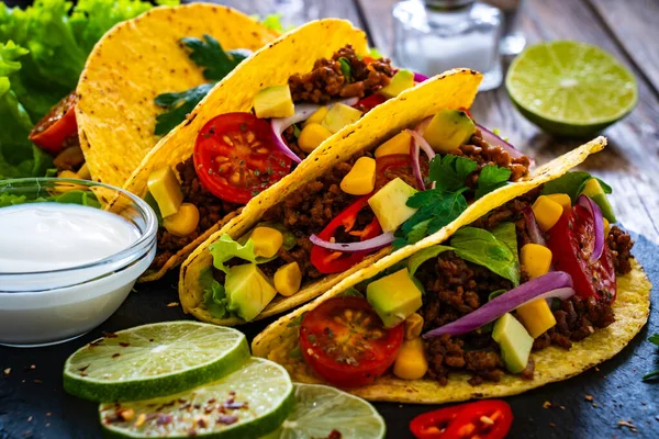 Tacos Ground Beef Avocado Corn Fresh Vegetables Wooden Table — Stock Photo, Image