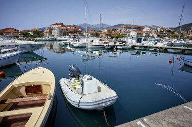 Tekneleri ve yatlar Karadağ'daki deniz park