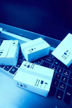 teslim ambalaj kutuları dizüstü klavye 