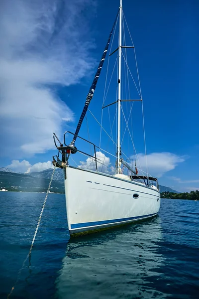 Yacht Floating Sea Sunny Day — Stock Photo, Image