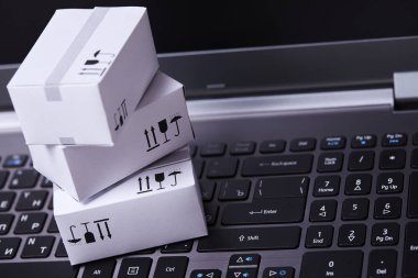 teslim ambalaj kutuları dizüstü klavye 