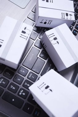 teslim ambalaj kutuları dizüstü klavye 