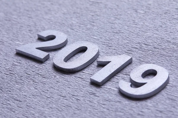 Gümüş Gri Arka Plan Yeni Yıl Kavramı Şekillendirme Numarasına 2019 — Stok fotoğraf