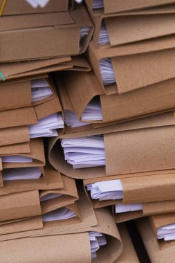 office, dosyalarında kağıt destesi yakın çekim