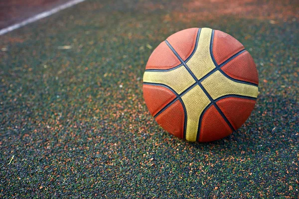 Basket Boll Asfalterad Väg — Stockfoto