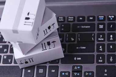 teslim ambalaj kutuları dizüstü klavye 