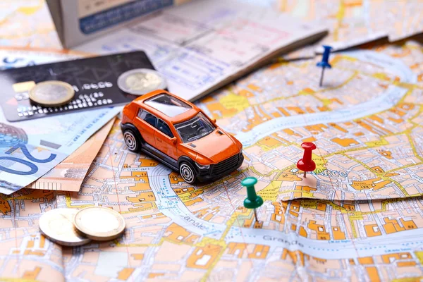 Pequeno Carro Brinquedo Mapa Conceito Viagem — Fotografia de Stock