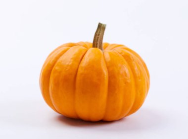 Taze kabak izole üzerinde beyaz arka plan, yakın çekim 