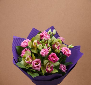 güzel taze çiçek buketi, Sevgililer günü kavramı