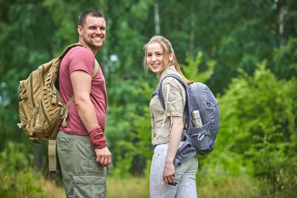 Two Travelers Walking Forest Sunny Day — Stock Photo, Image