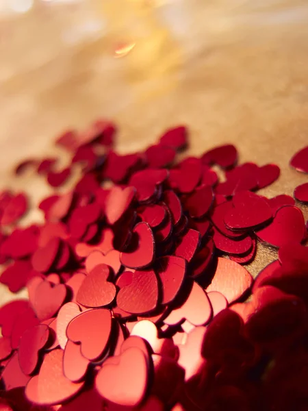 Vue Rapprochée Des Confettis Coeur Rouge Vif — Photo