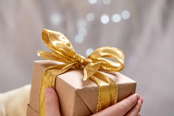 Hand Holding Craft Gift Box Close — Stock Photo, Image