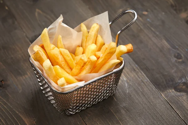 Patatas Fritas Calientes Canasta Hierro —  Fotos de Stock