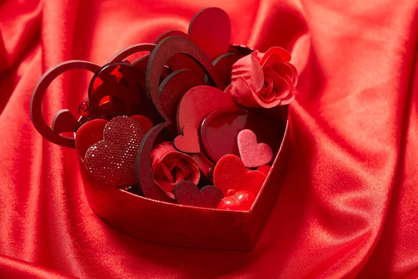 Schöne Rote Dekorationen Für Den Valentinstag Nahaufnahme — Stockfoto