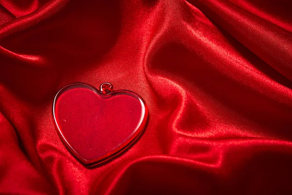 Beau Coeur Décoratif Rouge Pour Saint Valentin Sur Beau Tissu — Photo