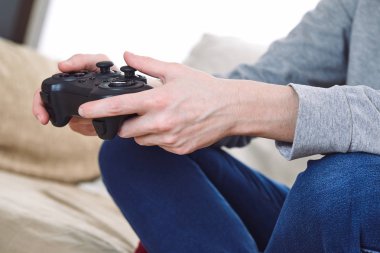 oyun çubuğu denetleyicileri süre iskambil video spor evde tutan adam
