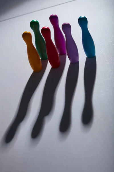 Esquisses Plastique Coloré Sur Fond Gris Concept Entreprise — Photo
