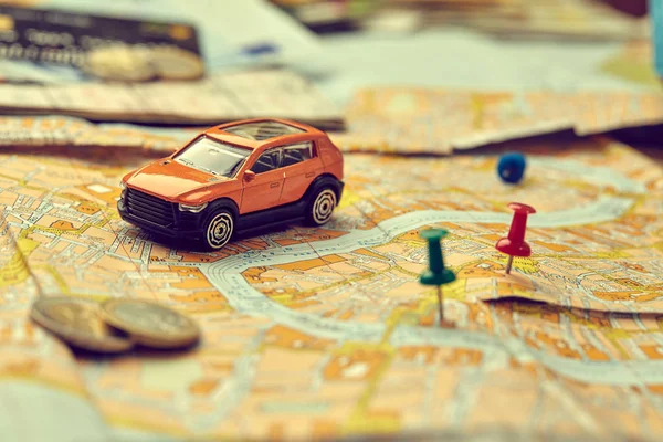 Pequeno Carro Brinquedo Mapa Conceito Viagem — Fotografia de Stock