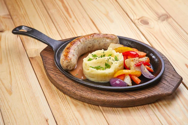 Sausage Mashed Potato Vegetables Pan Wooden Background — Stock Photo, Image
