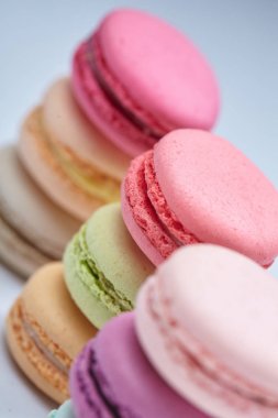 yığın renkli lezzetli macaroons, yakın çekim