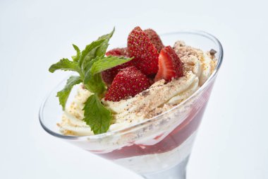 cam, çilek ile şekerli tatlı yakın çekim