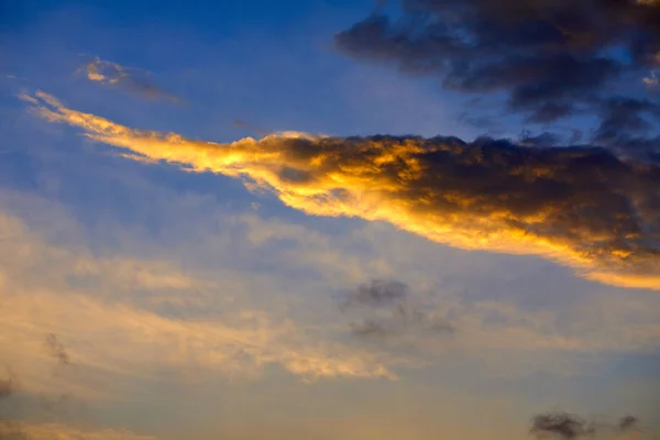 Malerischer Blick Auf Den Schönen Himmel Bei Sonnenuntergang — Stockfoto