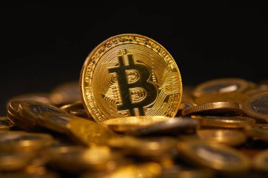 Altın Bitcoin, kripto para birimi için kavramsal resim
