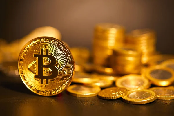 Golden Bitcoin Conceptual Image Crypto Currency — Stock Photo, Image