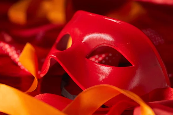 Carnaval Máscara Roja Para Vacaciones Sobre Fondo Oscuro —  Fotos de Stock