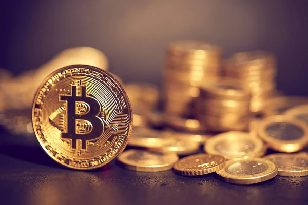 Bitcoins Oro Imagen Conceptual Para Criptomoneda —  Fotos de Stock