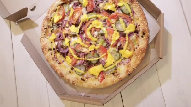 Forró Ízletes Olasz Pizza Zöldségekkel Közelről — Stock videók