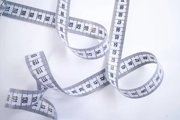 Teyp beyaz arkaplanda izole edildi, kapat görünüm 