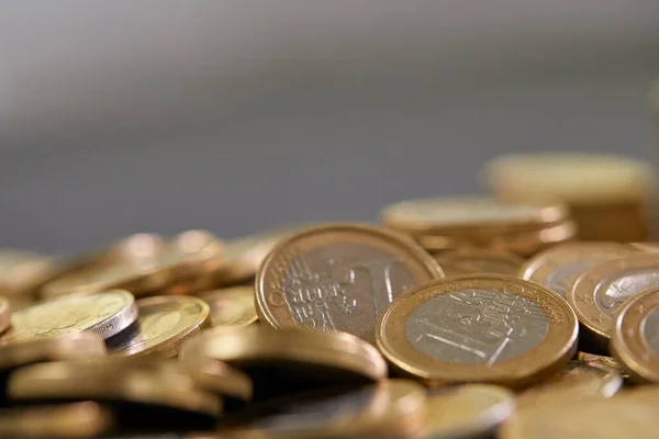 Евро Монеты Сложены Друг Друге Концепция Денег — стоковое фото