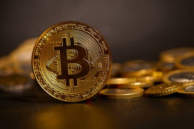 Altın Bitcoin, kripto para birimi için kavramsal resim
