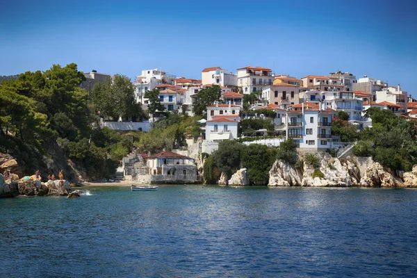 Skiathos Grécia Agosto 2017 Vista Barco Cidade Skiathos Parte Antiga — Fotografia de Stock