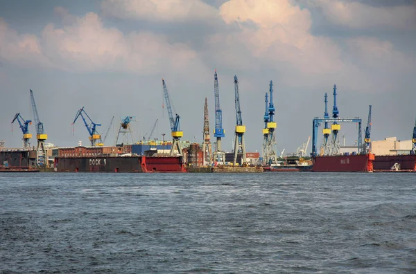 Hamburg Almanya Temmuz 2014 Hamburg Liman Liman Elbe Nehrinde Görünümünü — Stok fotoğraf