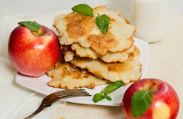 Homemade Tasty Apple Fritters — Stock Photo, Image