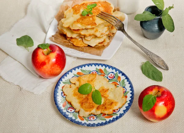 Homemade Tasty Apple Fritters — Stock Photo, Image